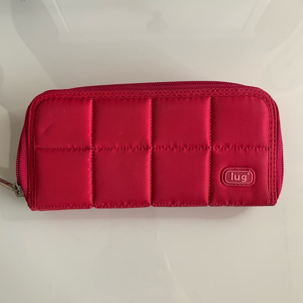 Lug wallet